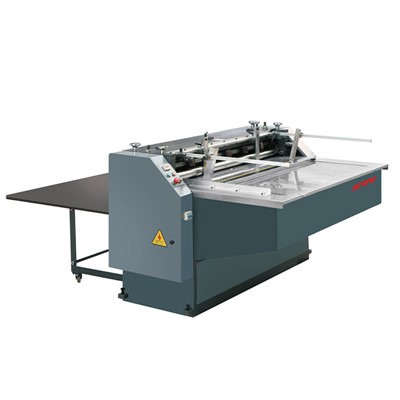 Kartonový rozřízovací stroj